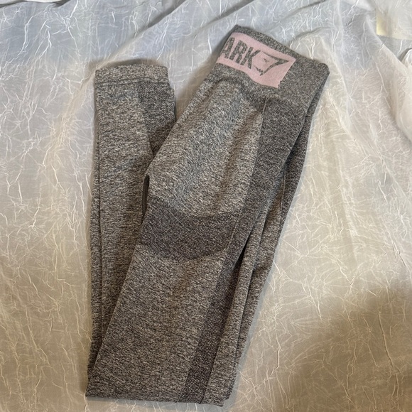 Gymshark Heather Gray Leggings - Picture 1 of 3
